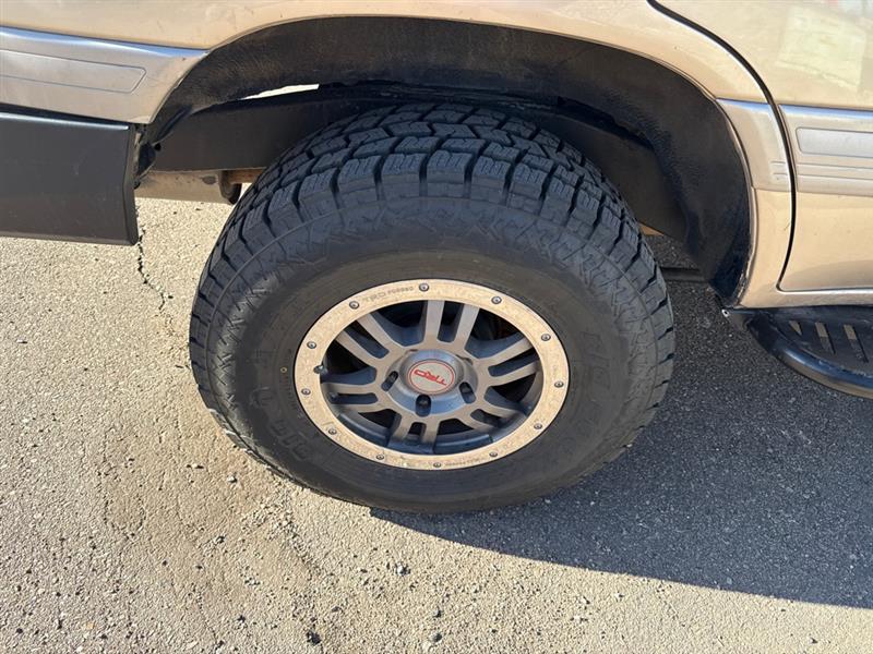 Toyota Land Cruiser 4WD 2005