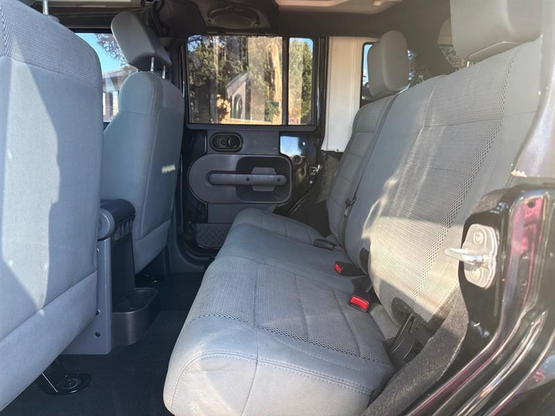 Jeep Wrangler Unlimited Sahara 4WD 2007