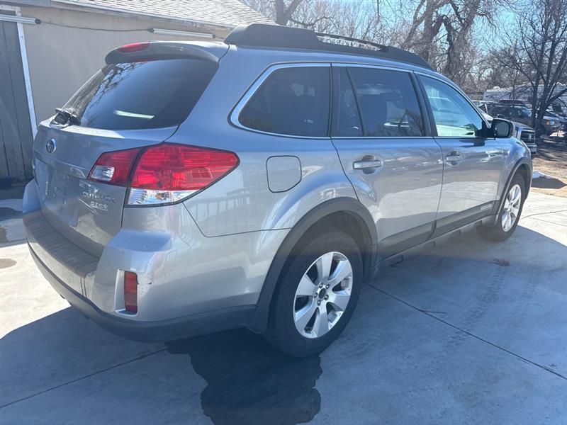 Subaru Outback 2.5i Limited 2010