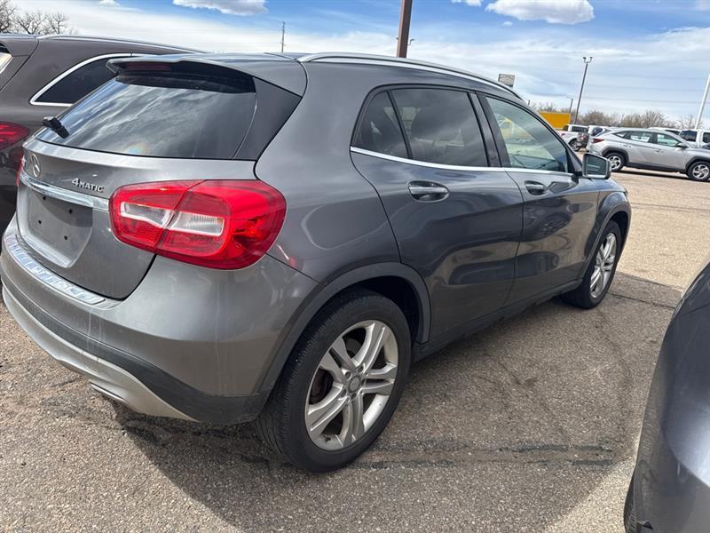 Mercedes-Benz GLA-Class GLA250 4MATIC 2017