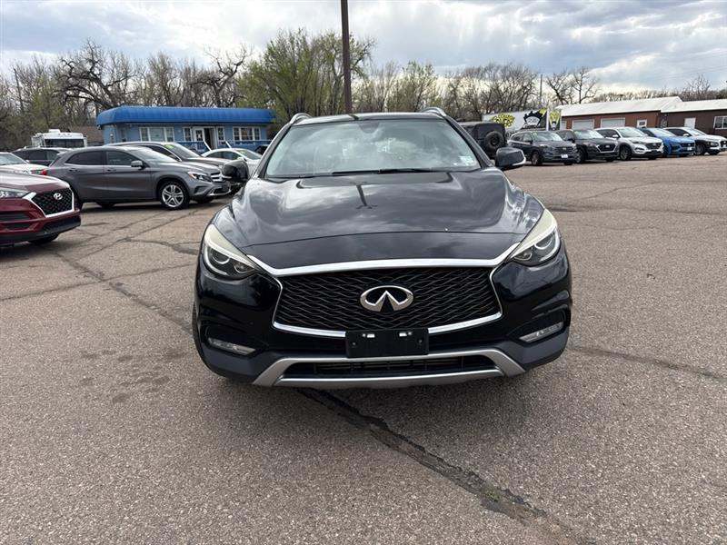 Infiniti QX30 Luxury AWD 2017