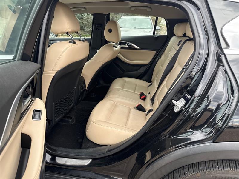 Infiniti QX30 Luxury AWD 2017