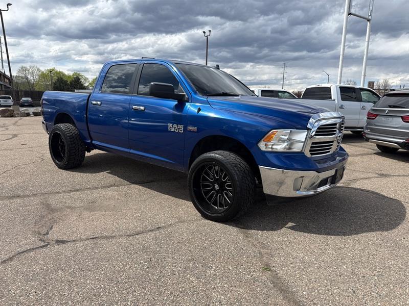 RAM 1500 SLT Crew Cab SWB 4WD 2015