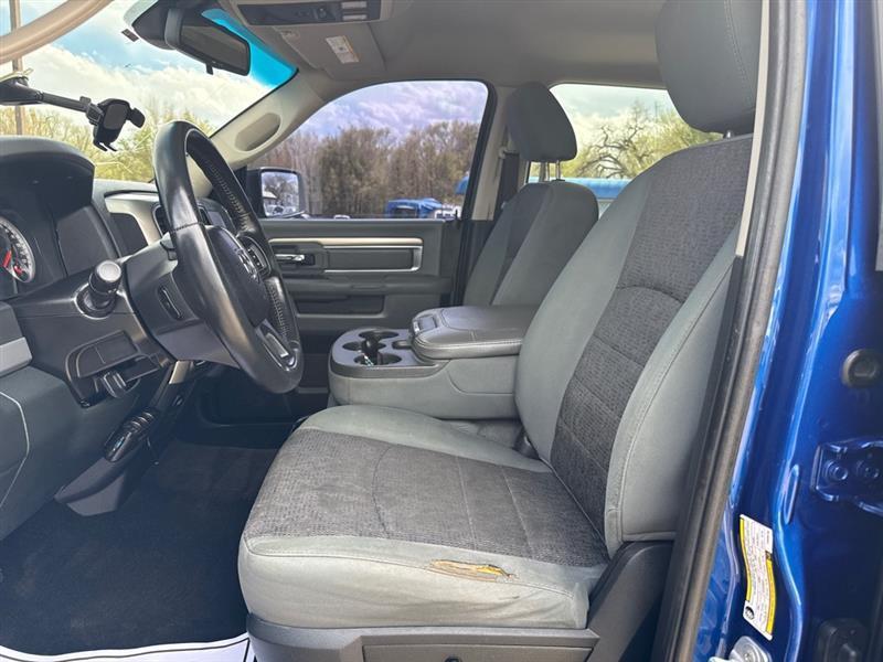 RAM 1500 SLT Crew Cab SWB 4WD 2015