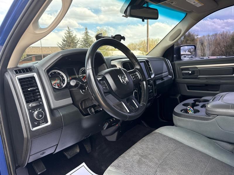 RAM 1500 SLT Crew Cab SWB 4WD 2015