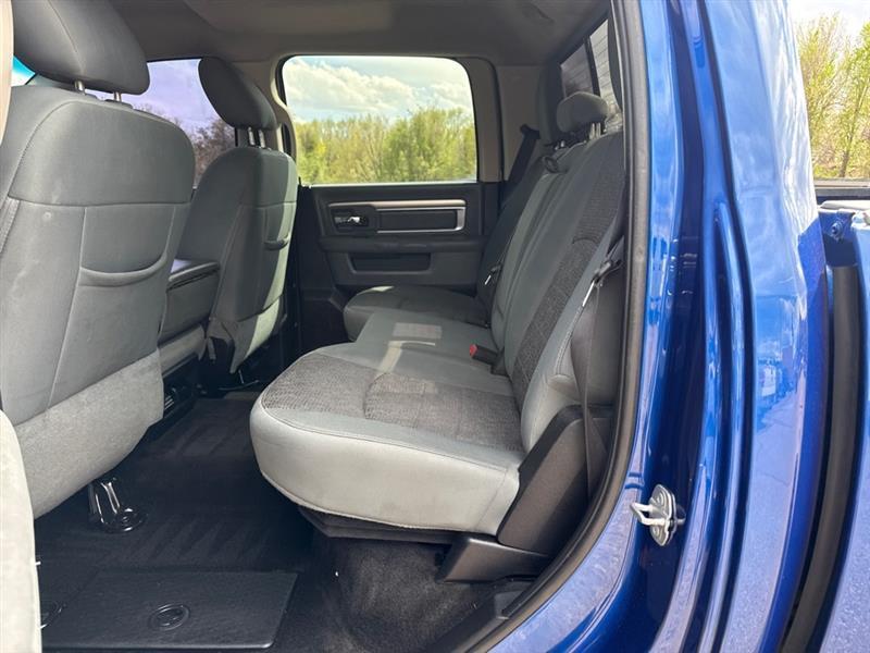 RAM 1500 SLT Crew Cab SWB 4WD 2015