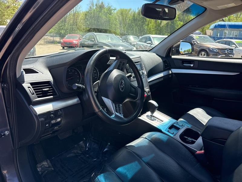 Subaru Outback 2.5i Premium 2013