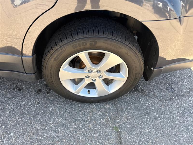 Subaru Outback 2.5i Premium 2013