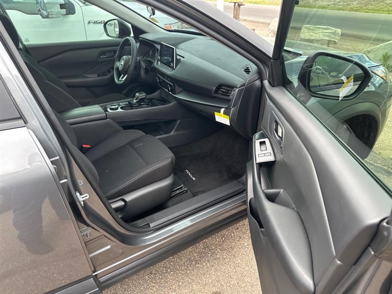 Nissan Rogue S AWD 2024