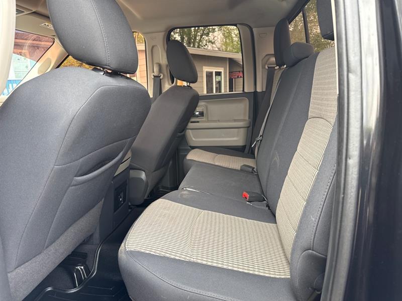 Dodge 1500 SLT Quad Cab 4WD 2011