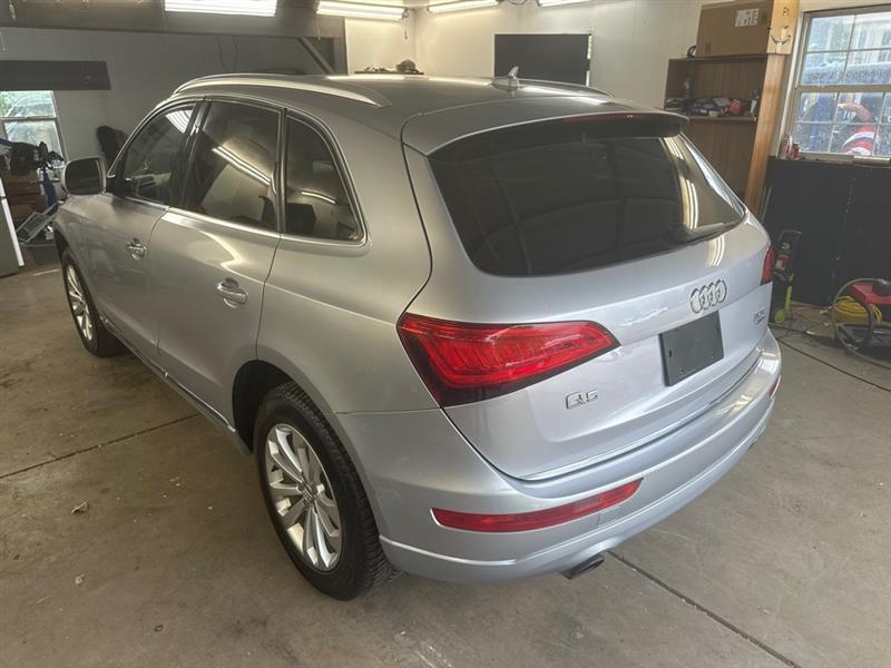 Audi Q5 2.0T Premium quattro 2015