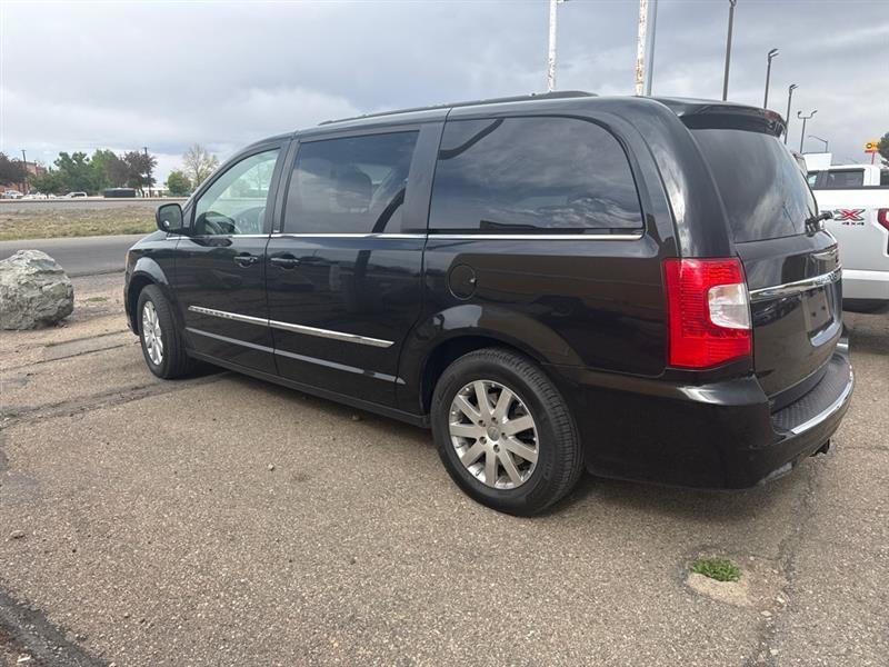 Chrysler Town & Country Touring 2013