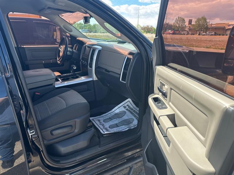 RAM 1500 SLT Crew Cab LWB 4WD 2016