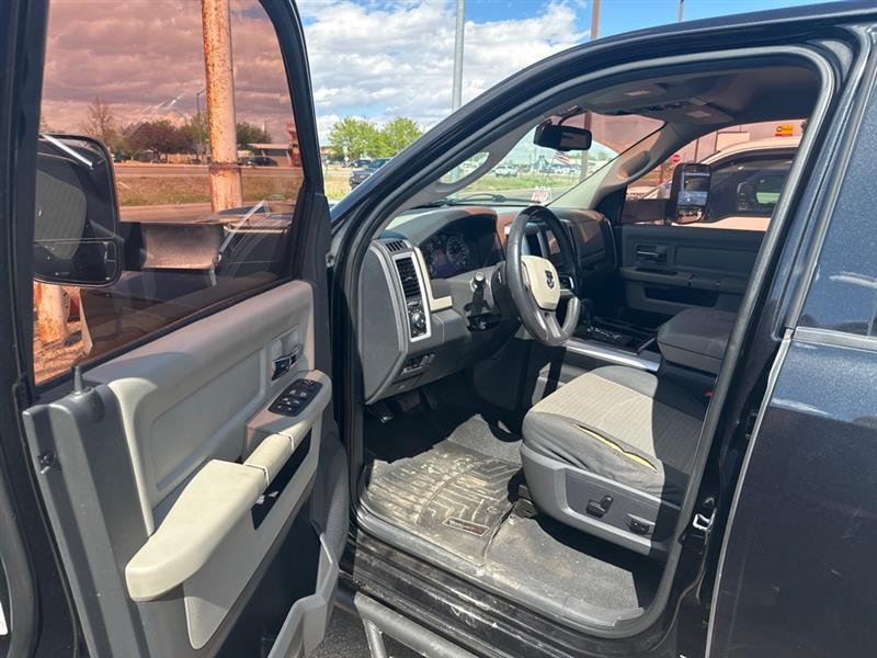 RAM 1500 SLT Crew Cab LWB 4WD 2016