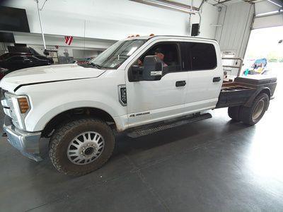 2018 Ford F-350 XLT 4x4 Crew Cab 8' Box DRW's photo