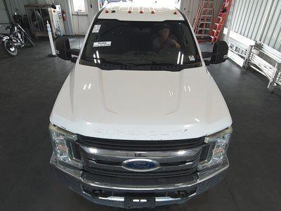 Ford F-350 SD XL Crew Cab Long Bed DRW 4WD 2018
