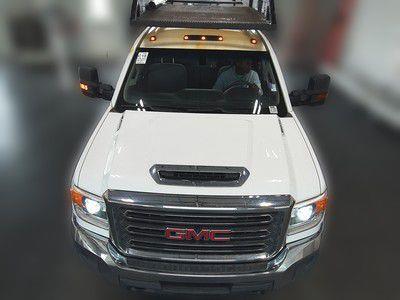 GMC Sierra 3500HD Base Crew Cab Long Box 4WD 2017