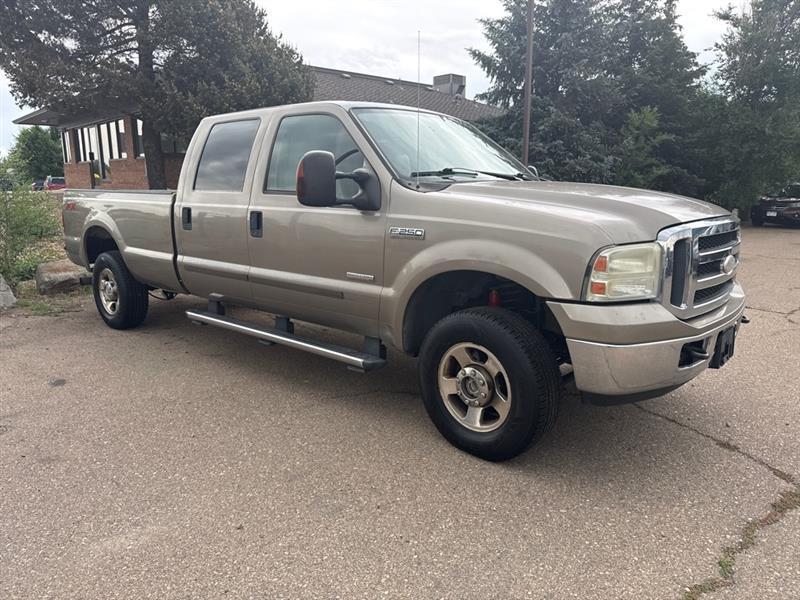 Ford F-250 SD XL Crew Cab 4WD 2005