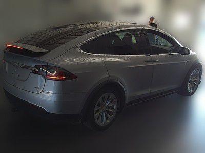 Tesla Model X 90D 2016