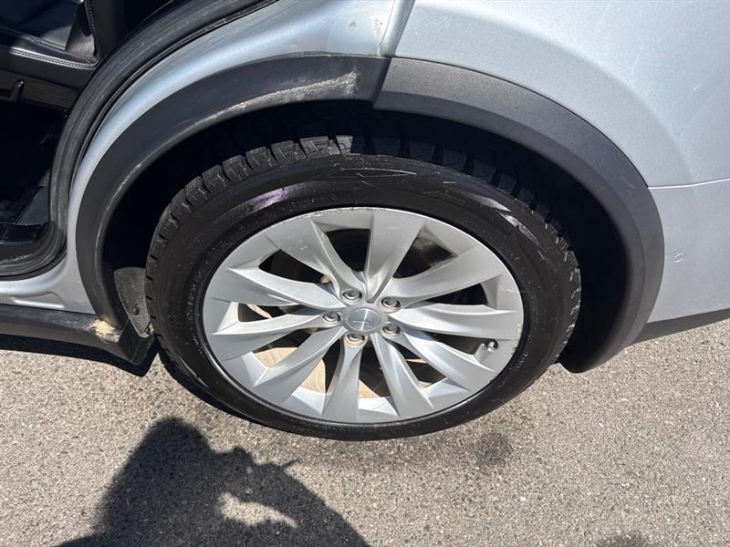 Tesla Model X 90D 2016