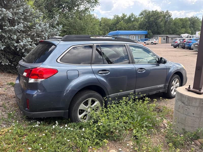 Subaru Outback 2.5i Premium 2013