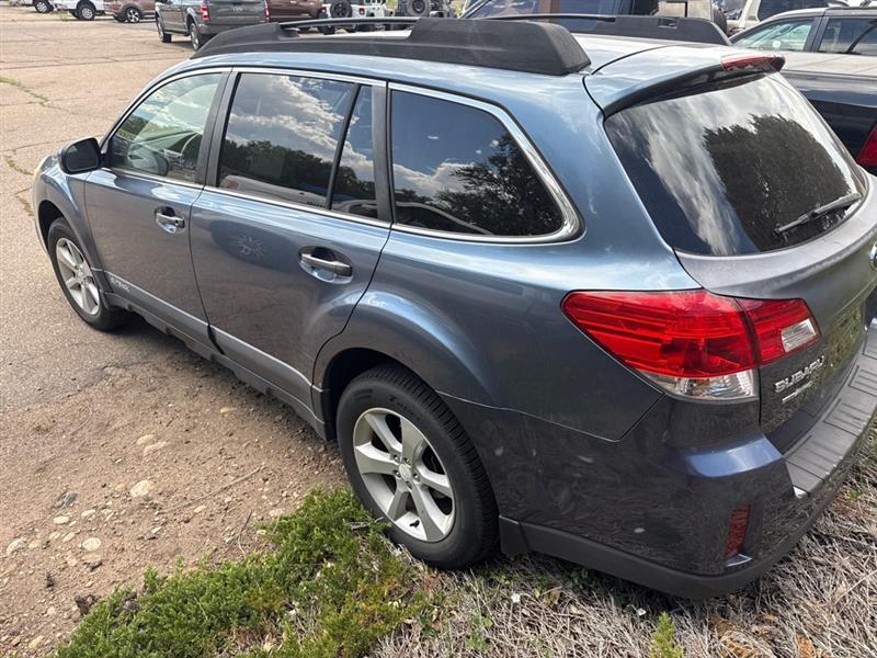 Subaru Outback 2.5i Premium 2013