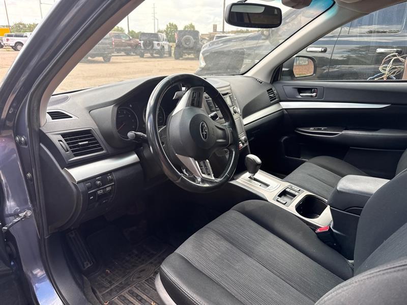 Subaru Outback 2.5i Premium 2013
