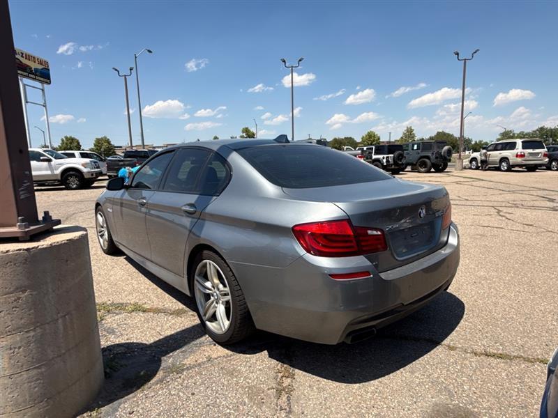 BMW 5-Series 550i xDrive 2013