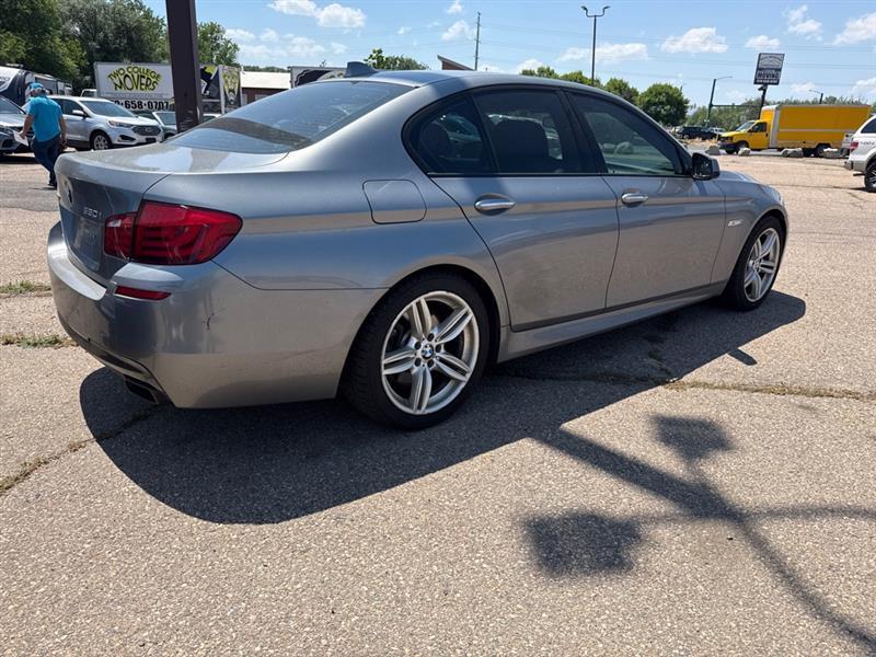 BMW 5-Series 550i xDrive 2013