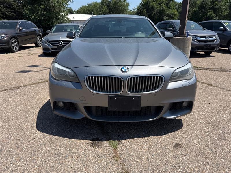 BMW 5-Series 550i xDrive 2013