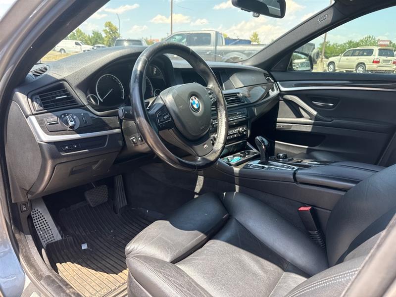 BMW 5-Series 550i xDrive 2013