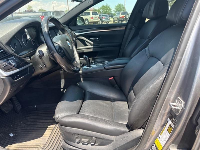 BMW 5-Series 550i xDrive 2013
