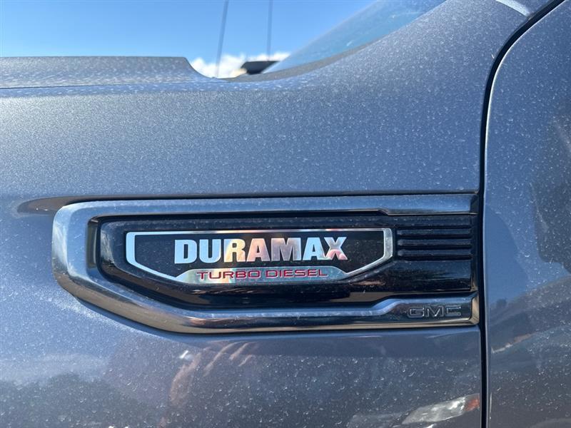 GMC Sierra 1500 Limited AT4 Crew Cab Long Box 4WD 2022