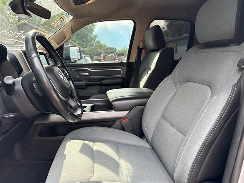 RAM 1500 Big Horn Quad Cab 4WD 2020