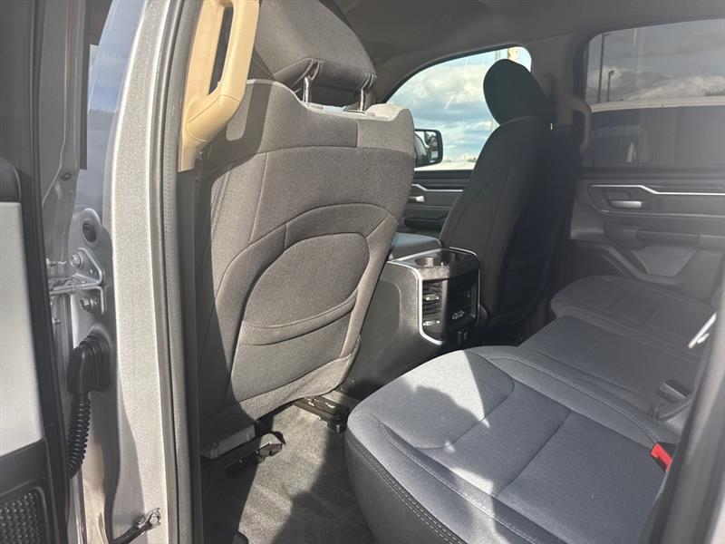 RAM 1500 Big Horn Quad Cab 4WD 2020