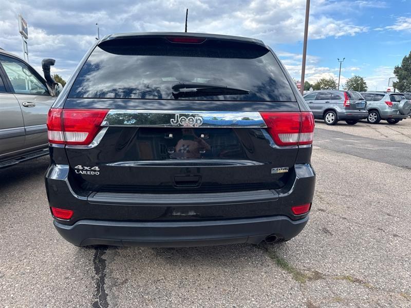 Jeep Grand Cherokee Laredo 4WD 2011