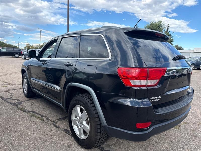 Jeep Grand Cherokee Laredo 4WD 2011