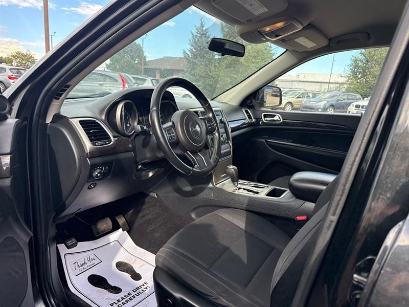 Jeep Grand Cherokee Laredo 4WD 2011