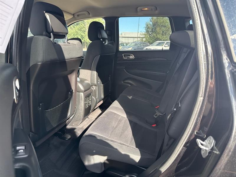 Jeep Grand Cherokee Laredo 4WD 2011