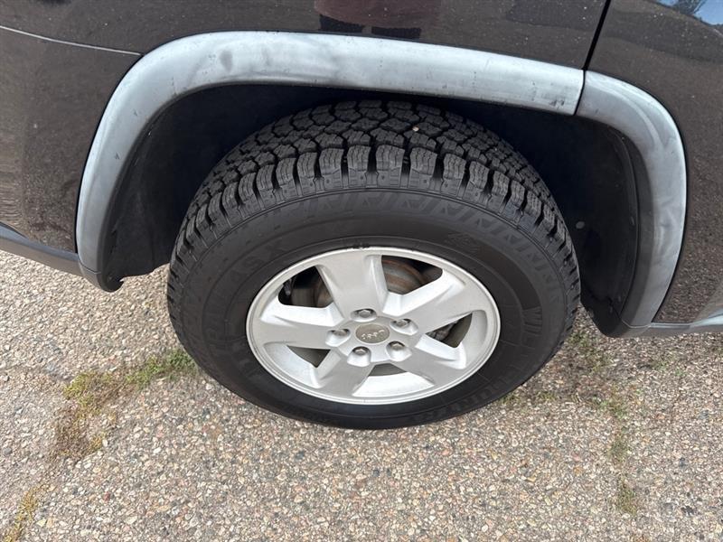 Jeep Grand Cherokee Laredo 4WD 2011