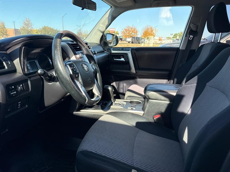 Toyota 4Runner photo 11