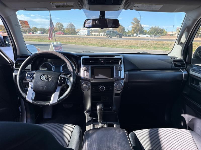 Toyota 4Runner photo 14