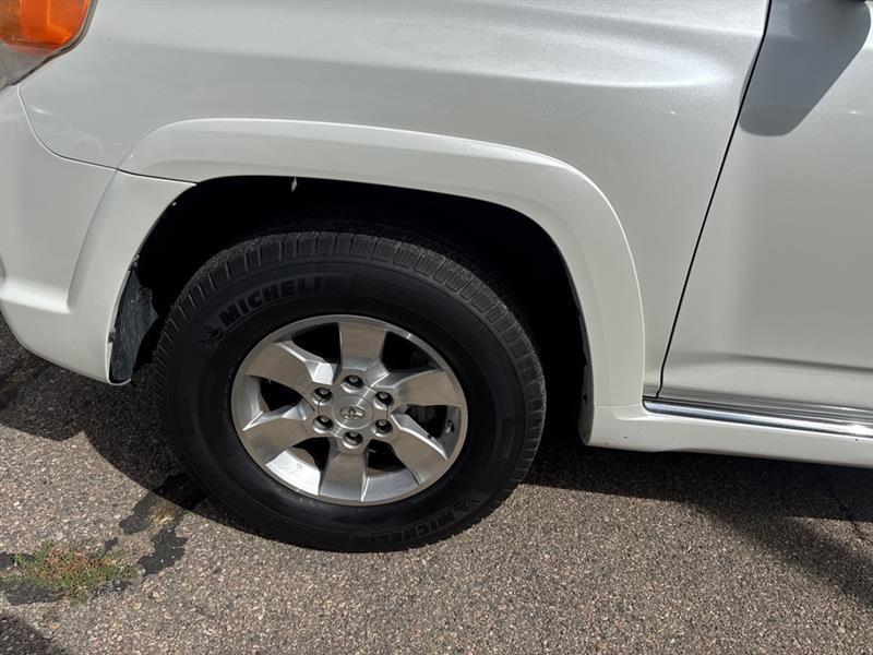 Toyota 4Runner photo 11