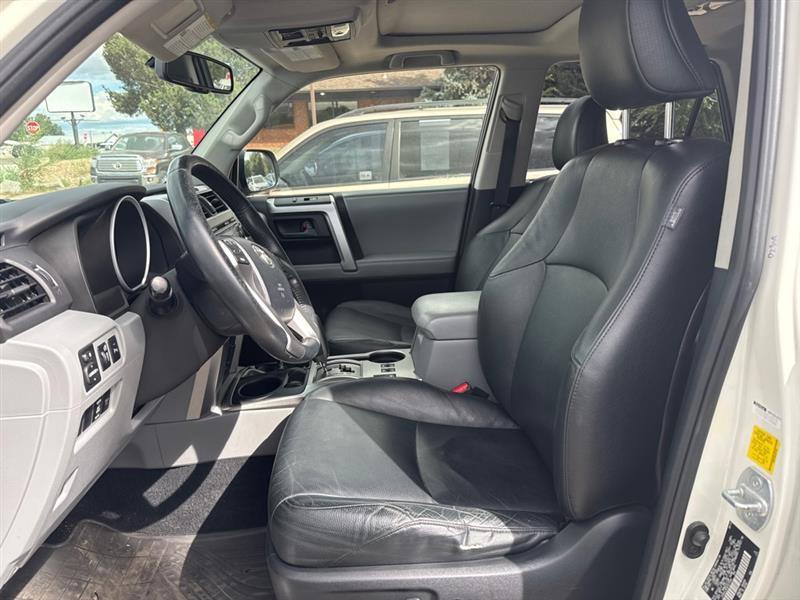 Toyota 4Runner photo 12