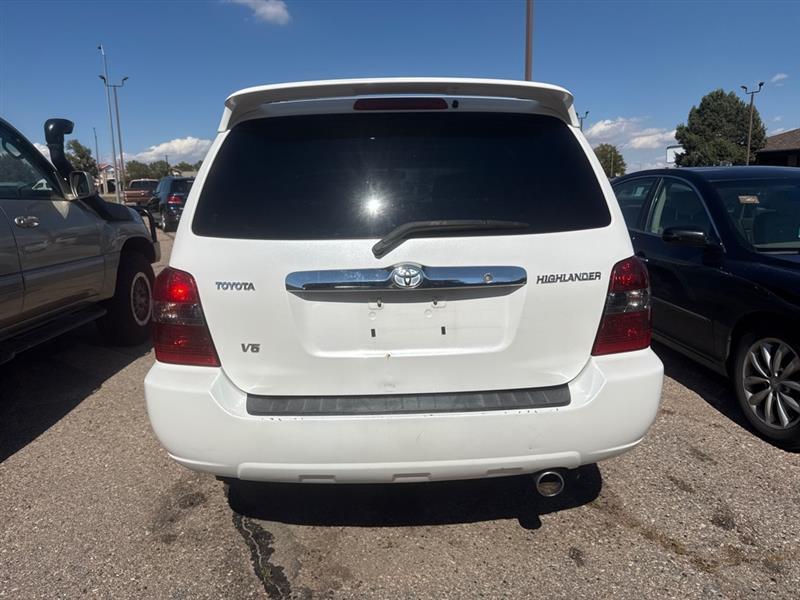 Toyota Highlander V6 2WD with 3rd-Row Seat 2007