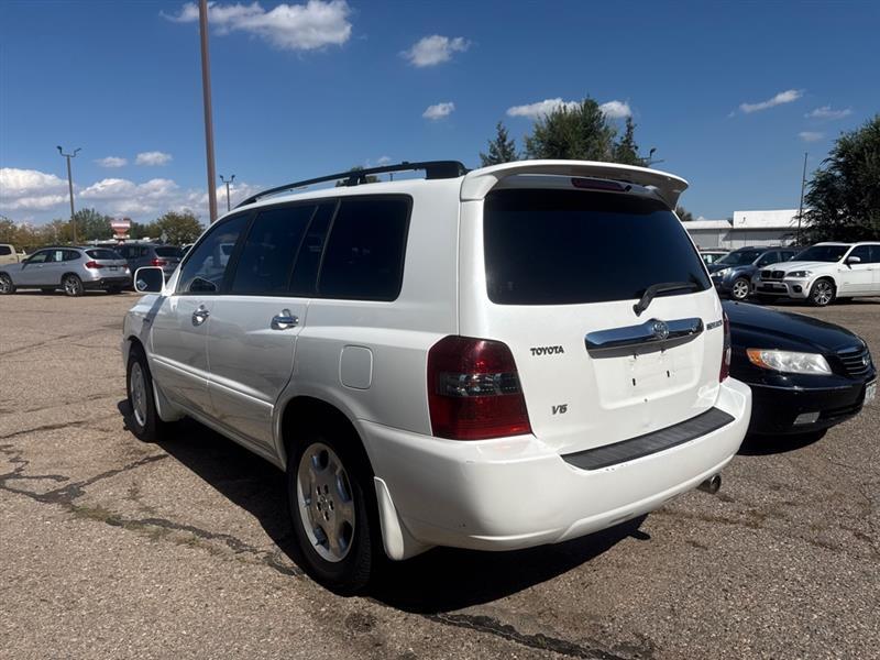 Toyota Highlander V6 2WD with 3rd-Row Seat 2007