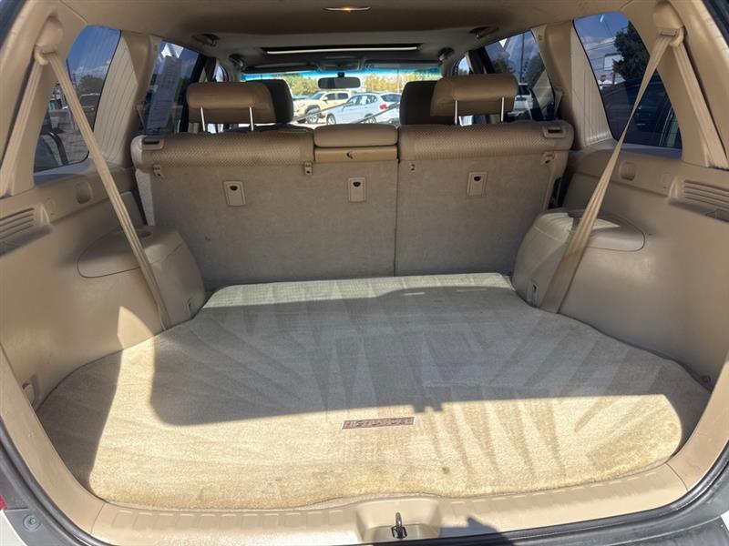 Toyota Highlander V6 2WD with 3rd-Row Seat 2007