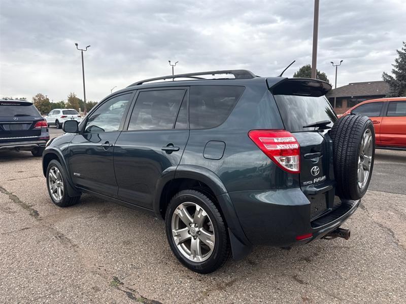 Toyota RAV4 photo 11