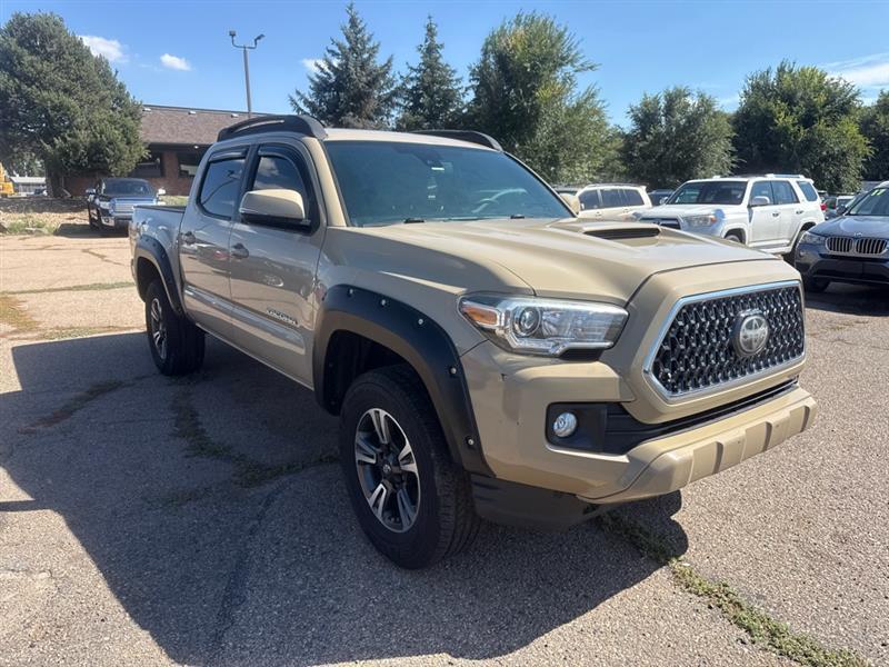 Toyota Tacoma photo 4