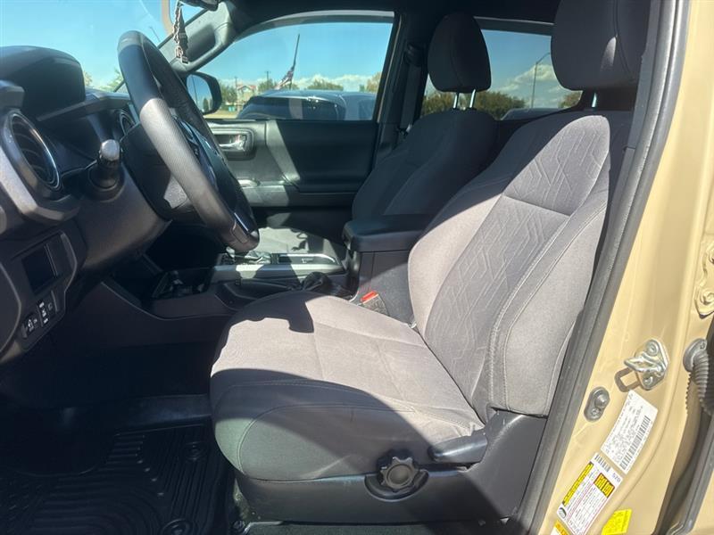 Toyota Tacoma photo 7
